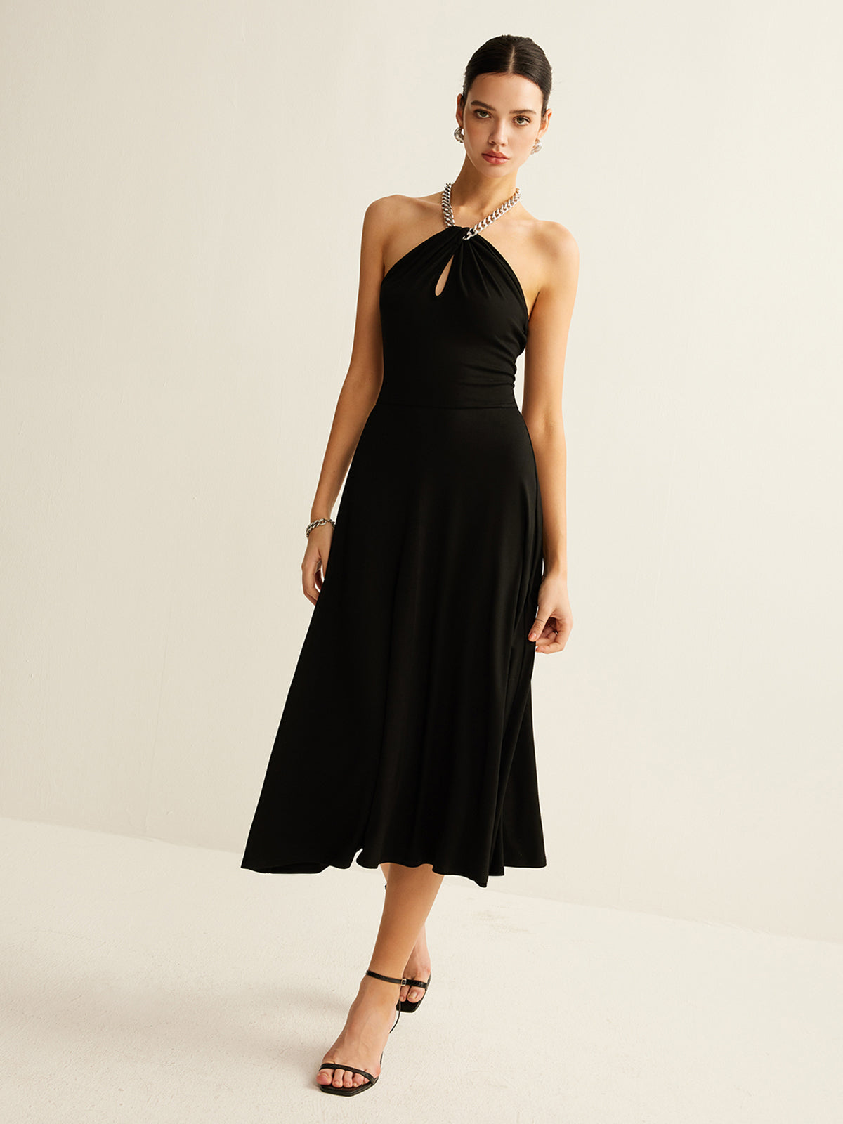 Keyhole Neckline Sleeveless Halter Dress