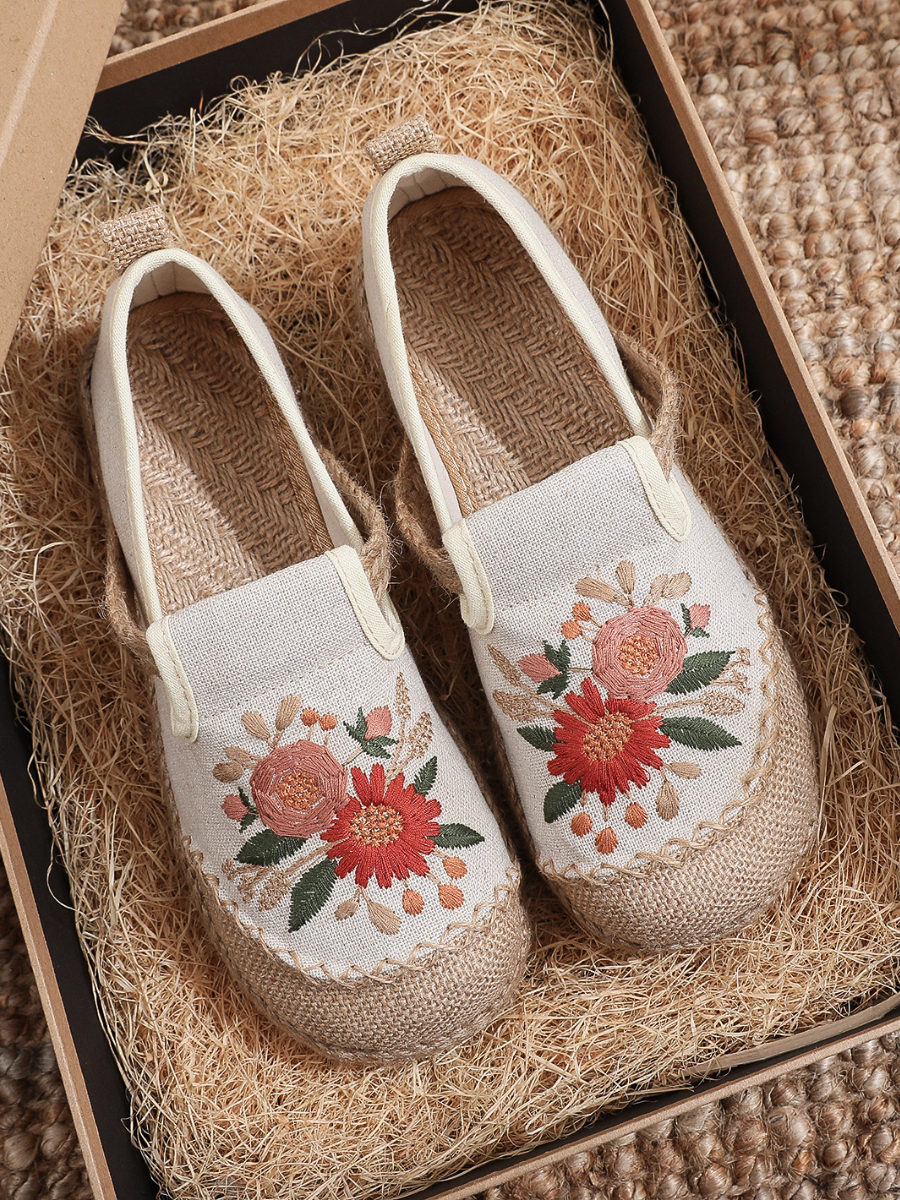 Cactus Rose | Double Kiss Floral Embroidered Linen Espadrilles - Beige