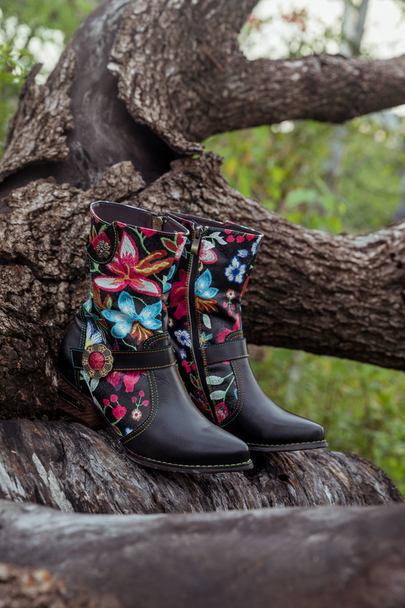 SOFFIA | BLACK FLORAL PATTERNED LEATHER COWGIRL BOOT