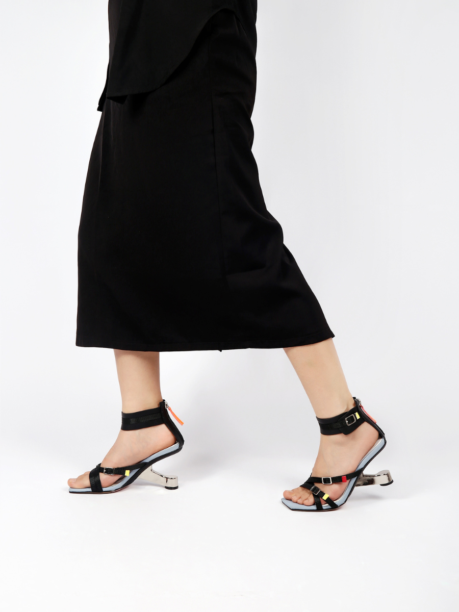 JADYROSE | ANKLE STRAP ELEVATOR HEEL SANDAL BLACK