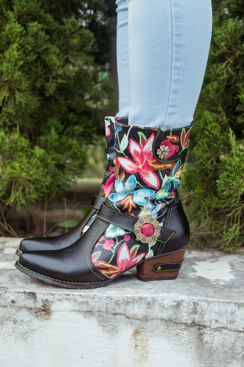 SOFFIA | BLACK FLORAL PATTERNED LEATHER COWGIRL BOOT