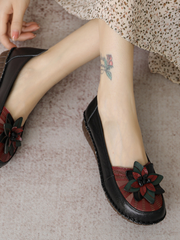 Rumour Has It | Applique Flower Head-Accent Loafers - Black