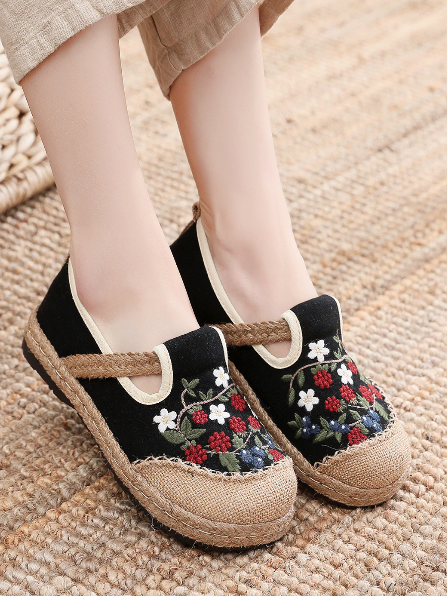 Cactus Rose | Berry Daisy Embroidered Linen Round Toe Espadrilles Loafers - Black