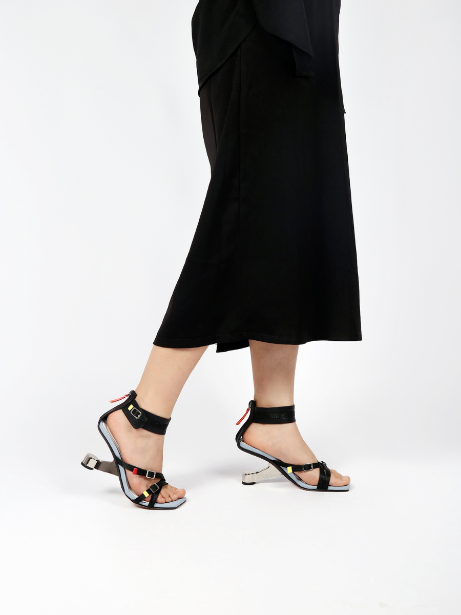 JADYROSE | ANKLE STRAP ELEVATOR HEEL SANDAL BLACK