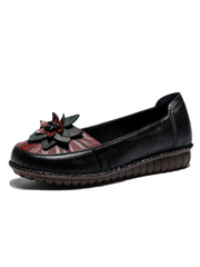 Rumour Has It | Applique Flower Head-Accent Loafers - Black