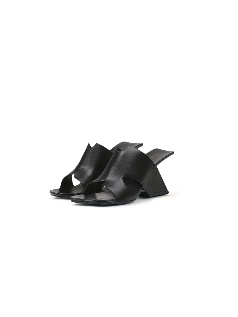 JADYROSE | GIVEN BLACK LEATHER OPEN TOE SLIDE