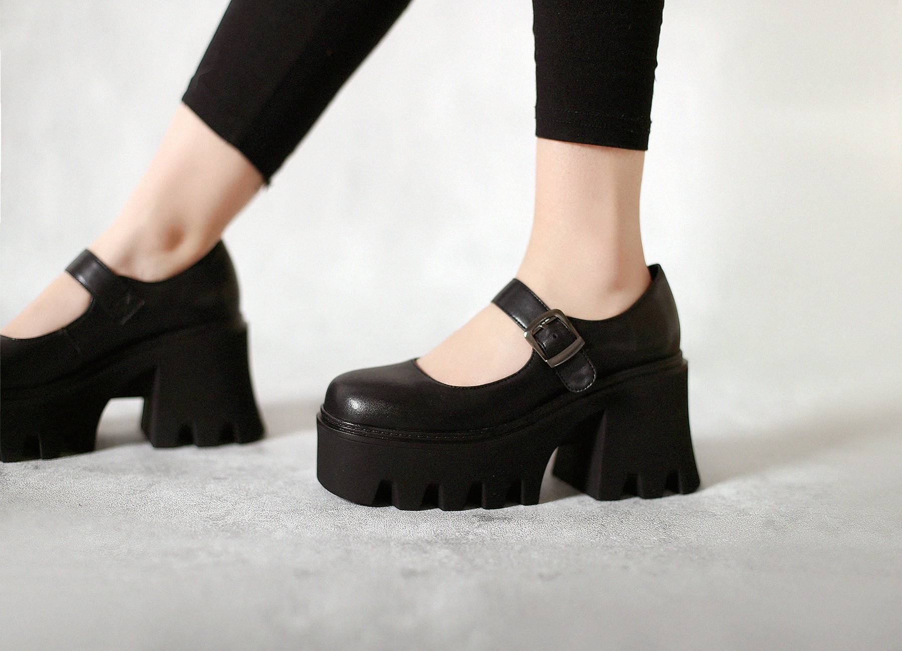 JadyRose | Classic Chunky Heel Platform Mary Jane - Black