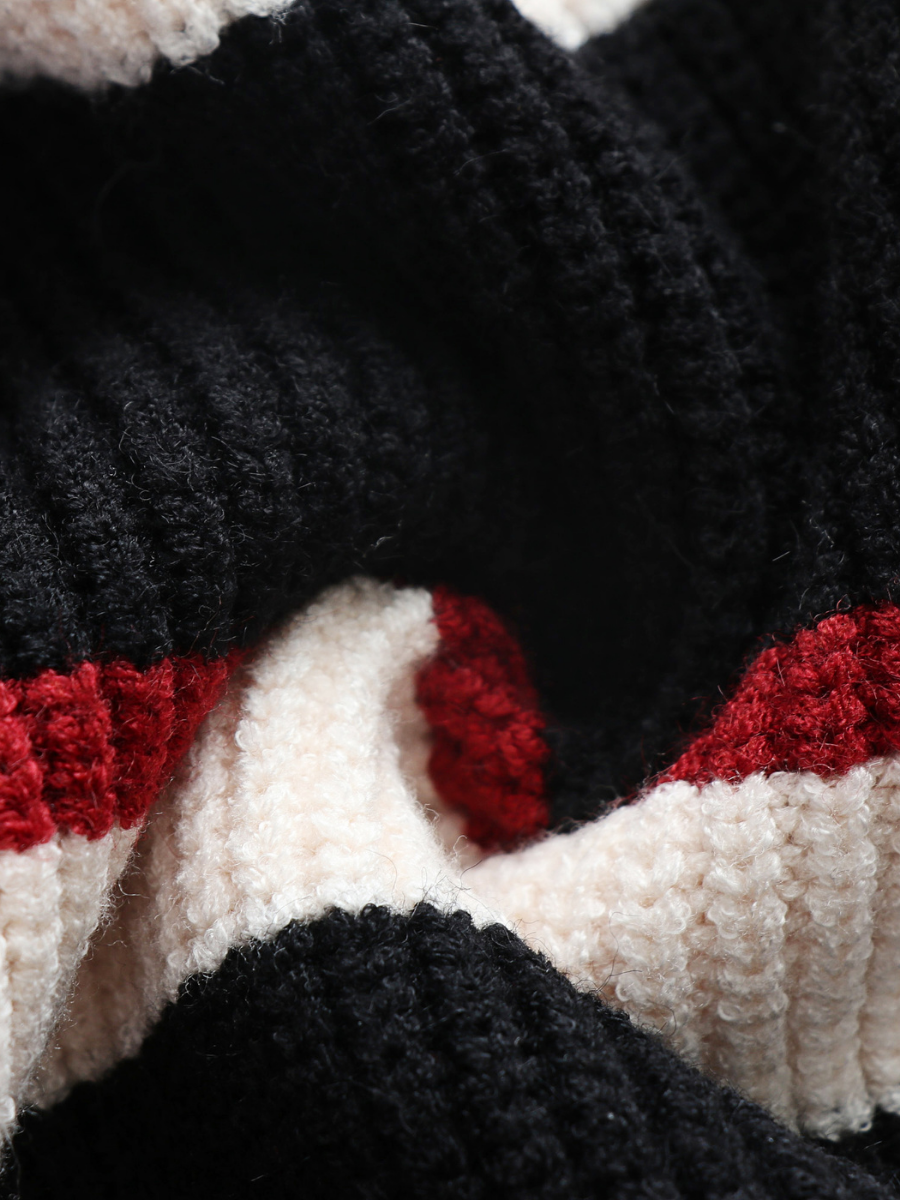 Smaibulun | Black White Red Stripe Crew Neck Knit Top