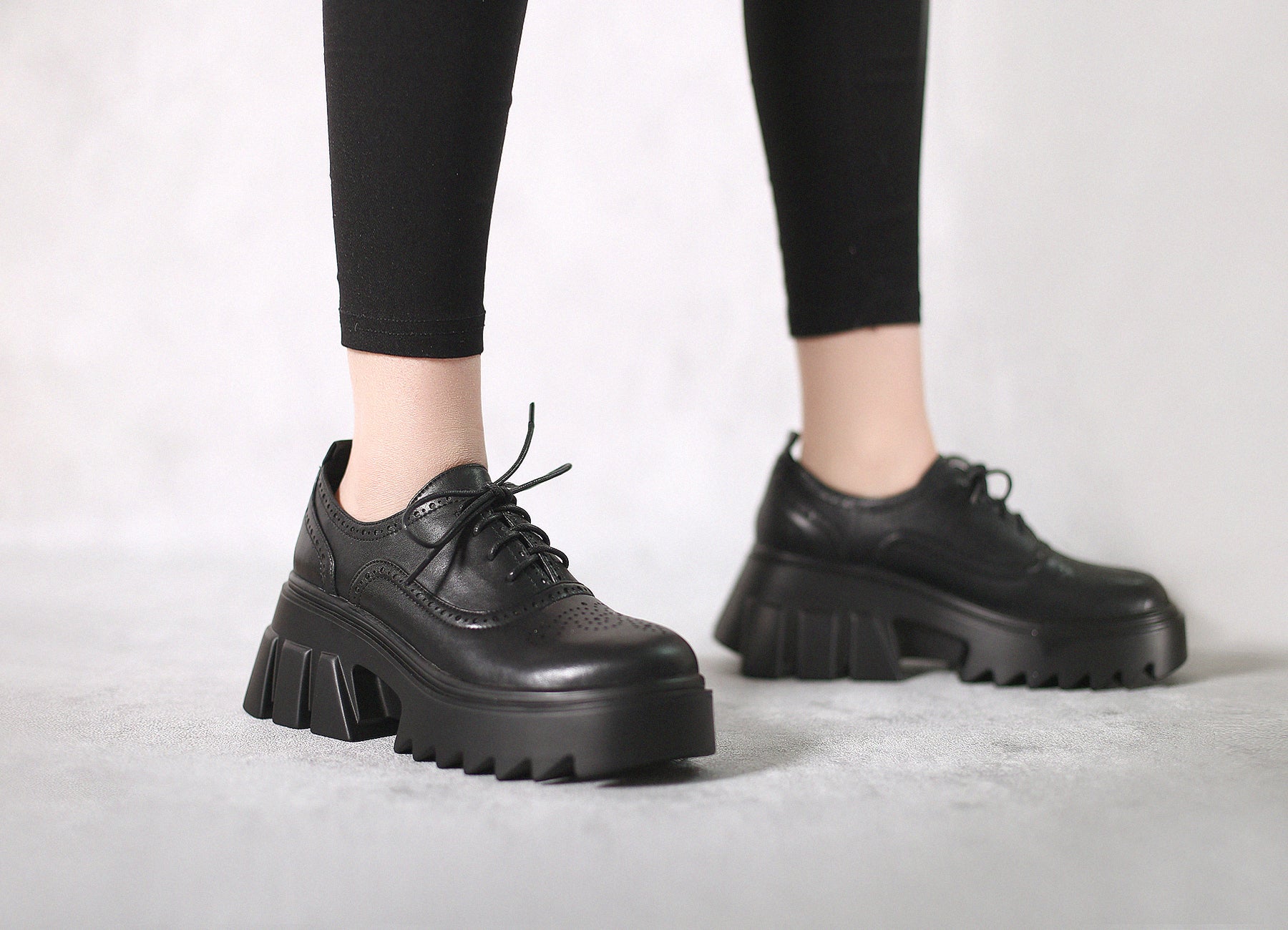 JadyRose | Vintage Black Leather Platform Oxford - Black