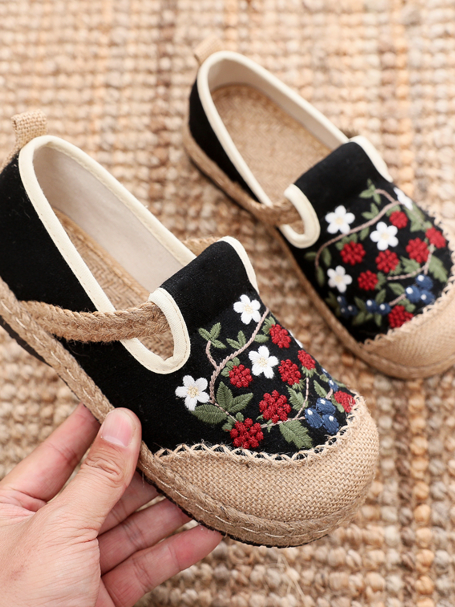 Cactus Rose | Berry Daisy Embroidered Linen Round Toe Espadrilles Loafers - Black