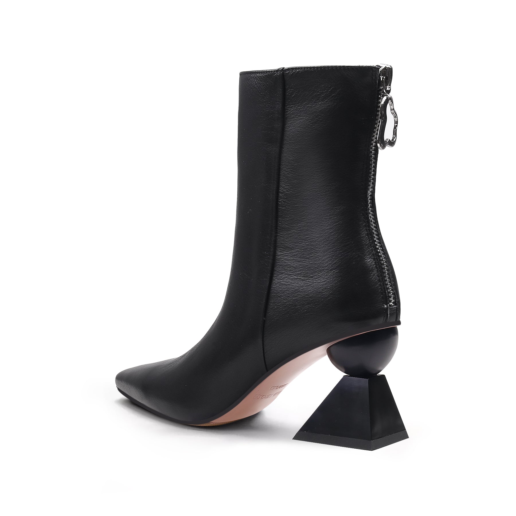 JADY ROSE | TRIANGULAR-HEEL LEATHER BOOTIE - BLACK