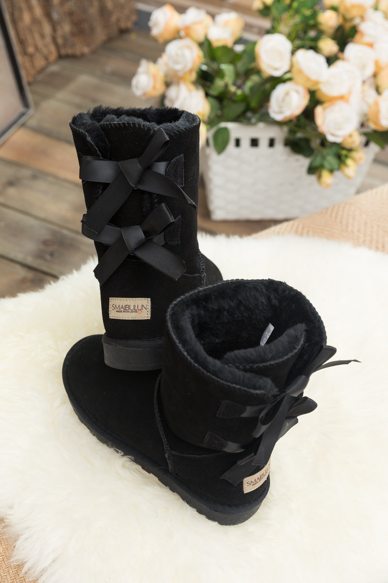 SMAIBULUN Ugg | DOUBLE RIBBON BOW SUEDE BOOT - Black