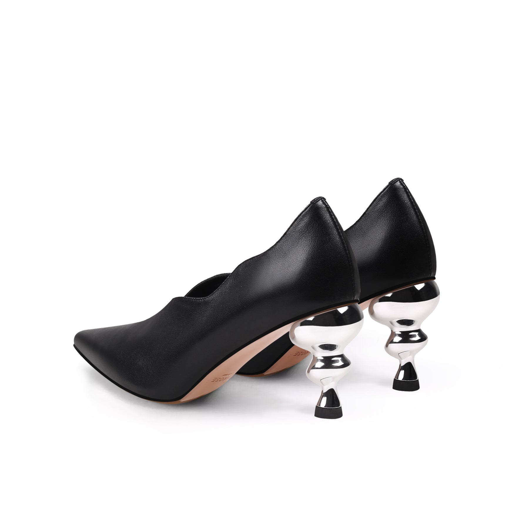 JADY ROSE | SCALLOPED  EDGE KETTLE HEEL LEATHER PUMP - BLACK