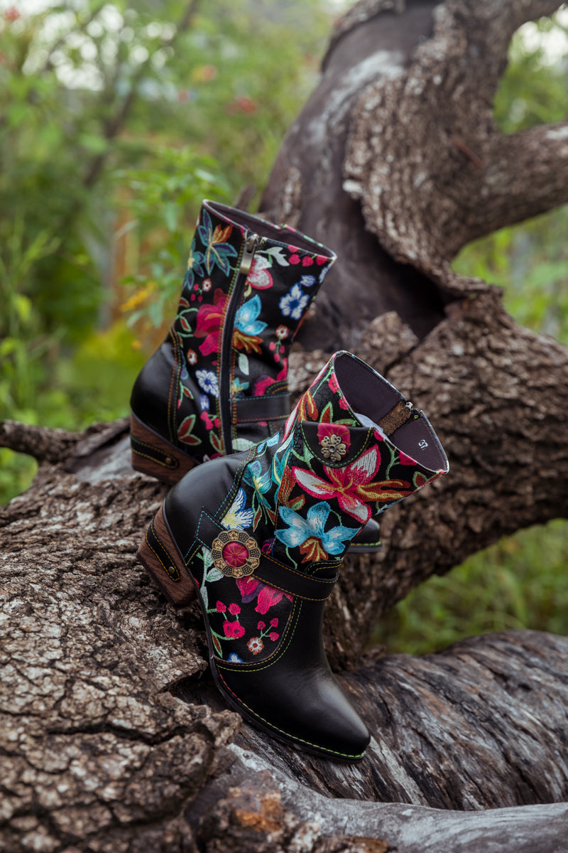 SOFFIA | BLACK FLORAL PATTERNED LEATHER COWGIRL BOOT