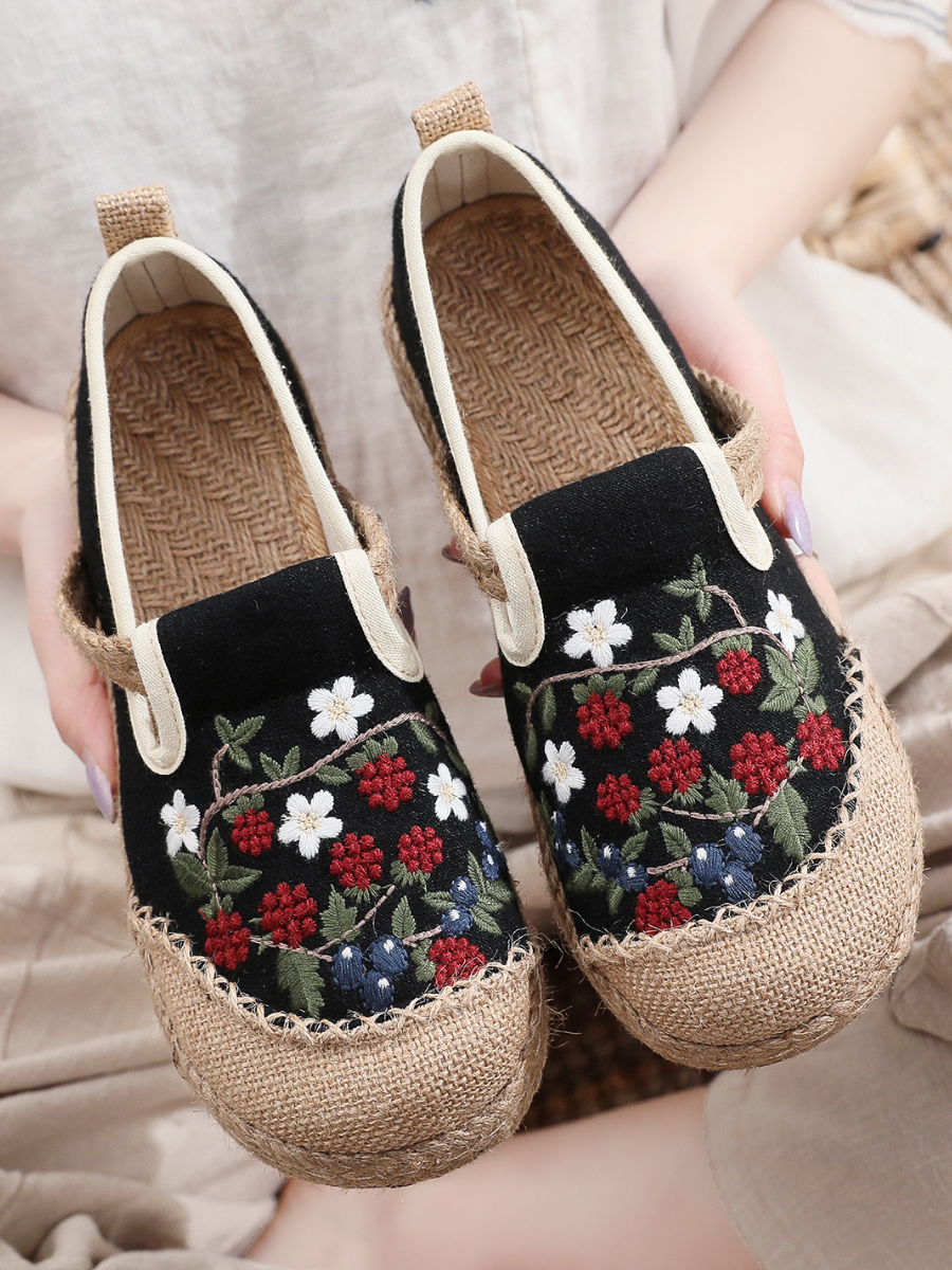 Cactus Rose | Berry Daisy Embroidered Linen Round Toe Espadrilles Loafers - Black