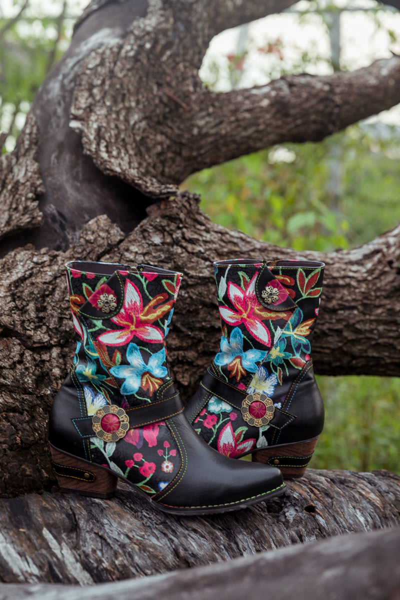 SOFFIA | BLACK FLORAL PATTERNED LEATHER COWGIRL BOOT