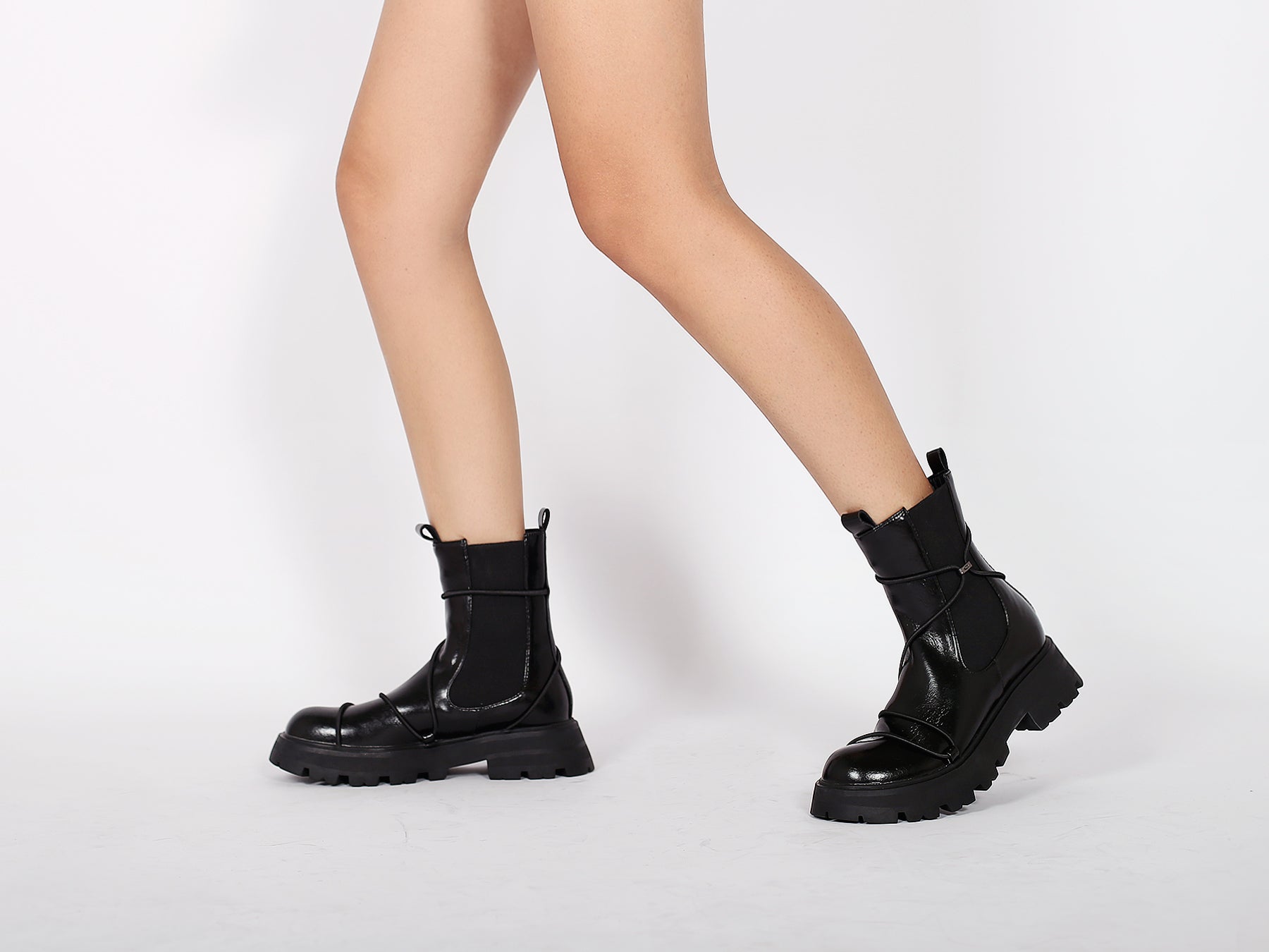 JADY ROSE | BAN OVER LEATHER CHELSEA BOOT - BLACK