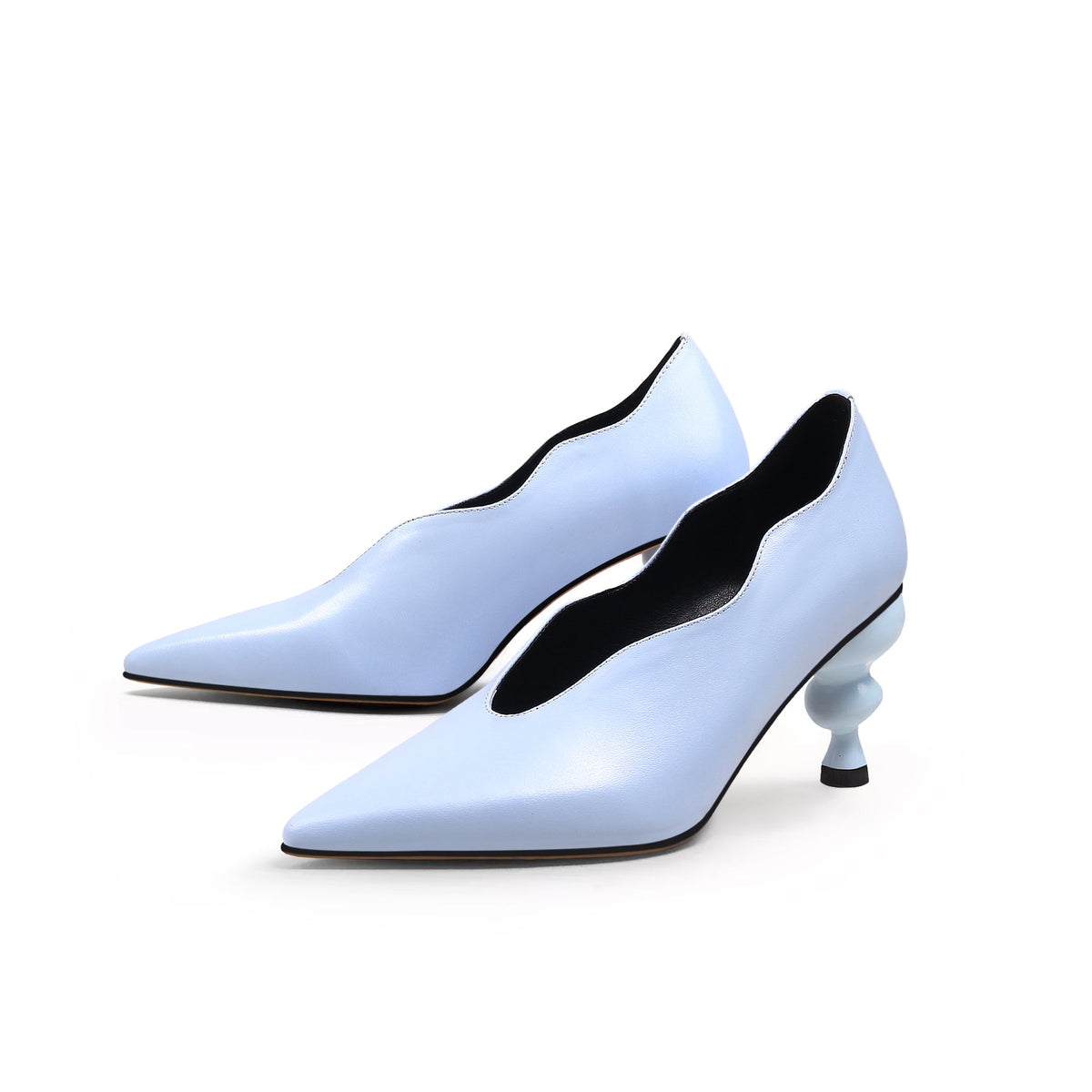 JADY ROSE | SCALLOPED  EDGE KETTLE HEEL LEATHER PUMP - BLUE