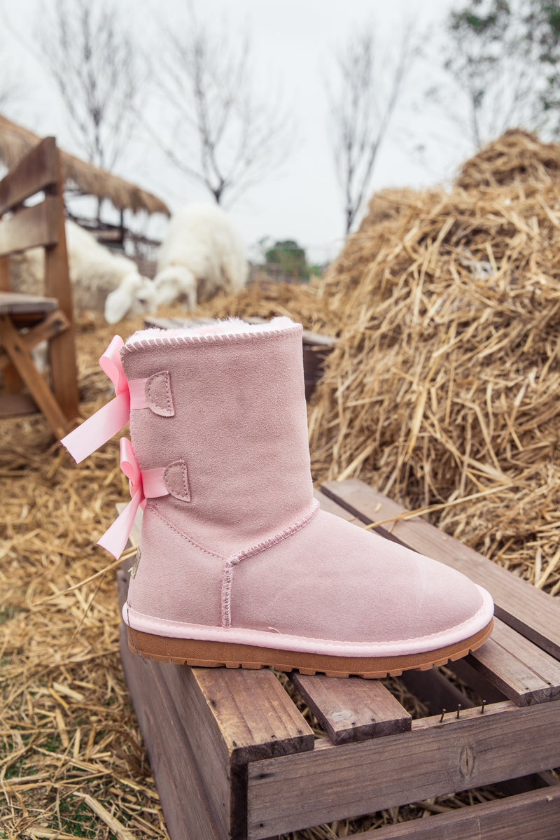 SMAIBULUN Ugg | DOUBLE RIBBON BOW SUEDE BOOT - Pink