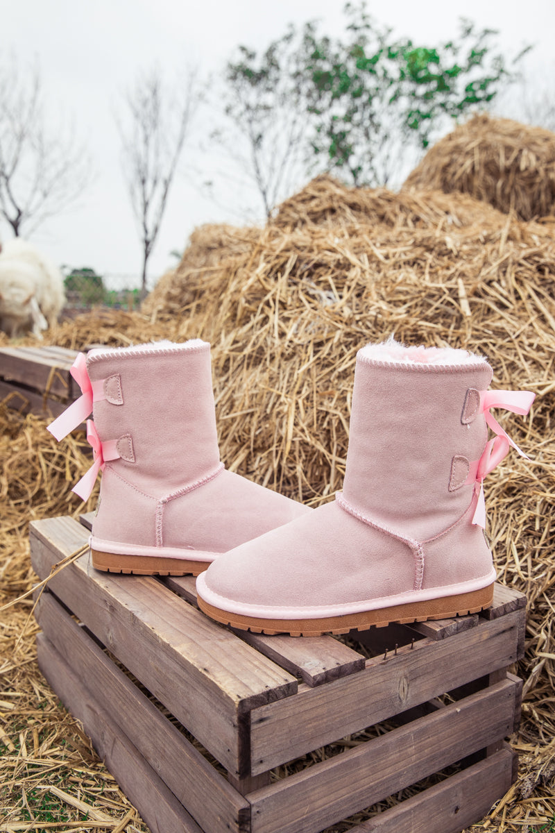 SMAIBULUN Ugg | DOUBLE RIBBON BOW SUEDE BOOT - Pink