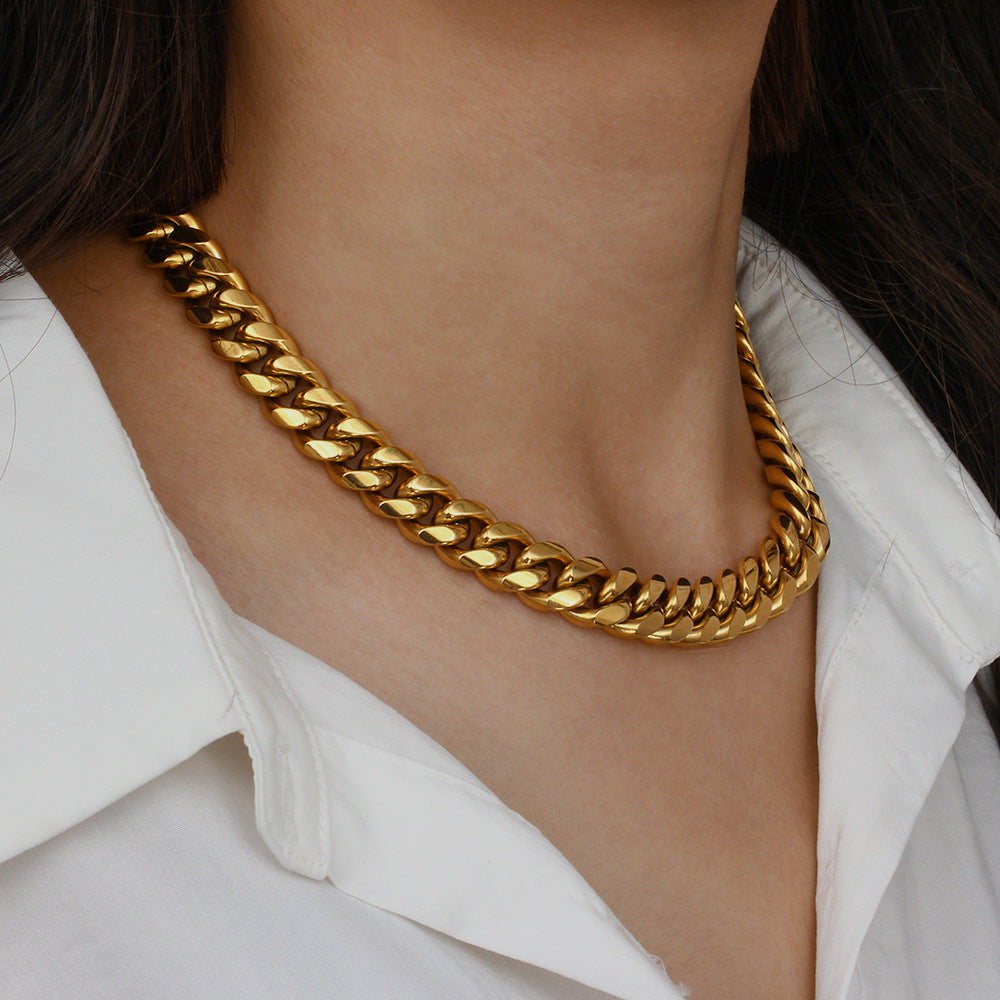 Bold Essence - Chunky Gold Chain Necklace