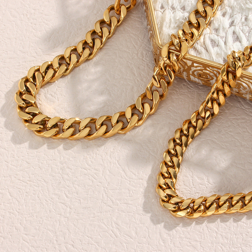 Bold Essence - Chunky Gold Chain Necklace