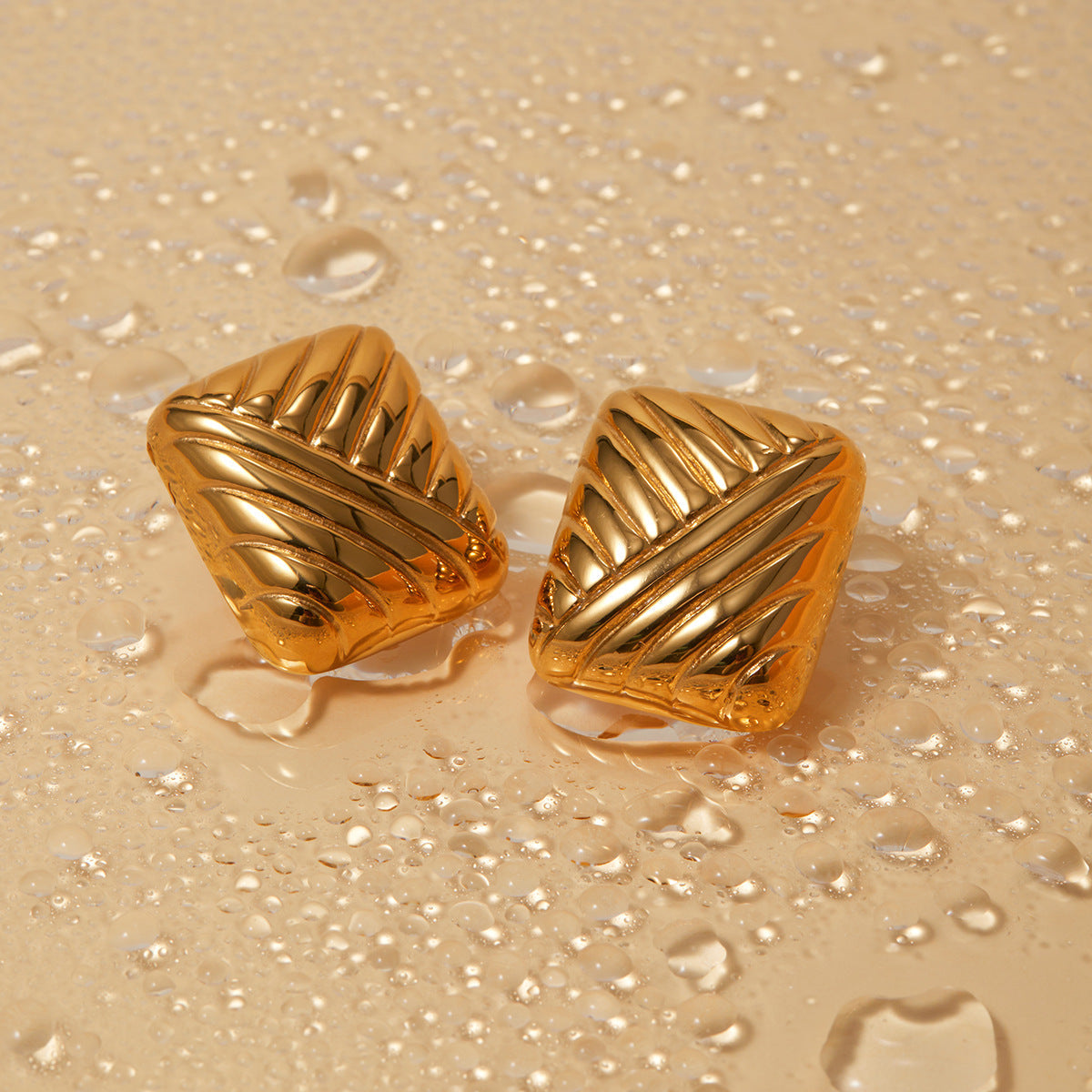 Bold Radiance - Geometric Gold Earrings