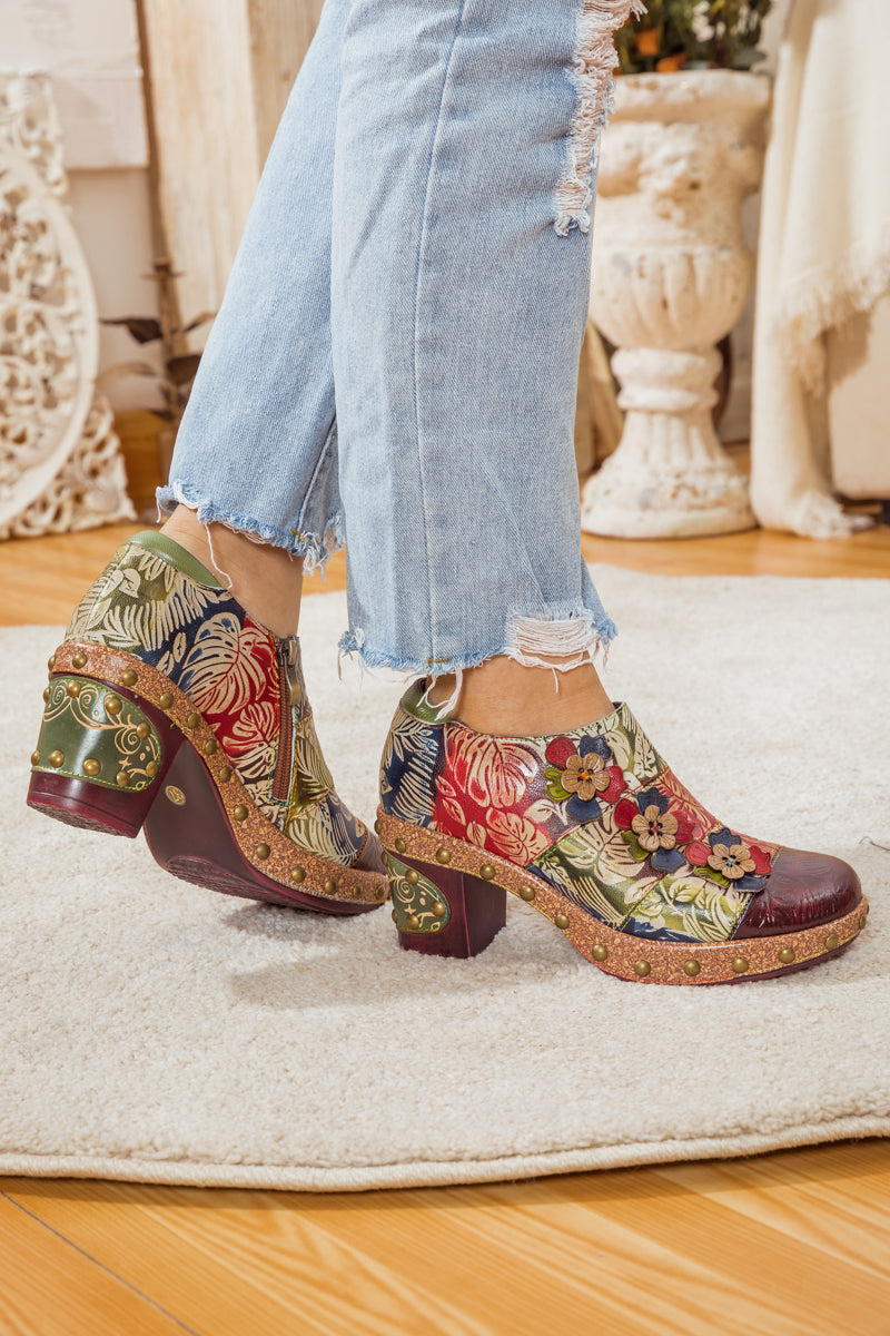 SOFFIA | FLORAL APPLIQUED LEATHER LOAFER