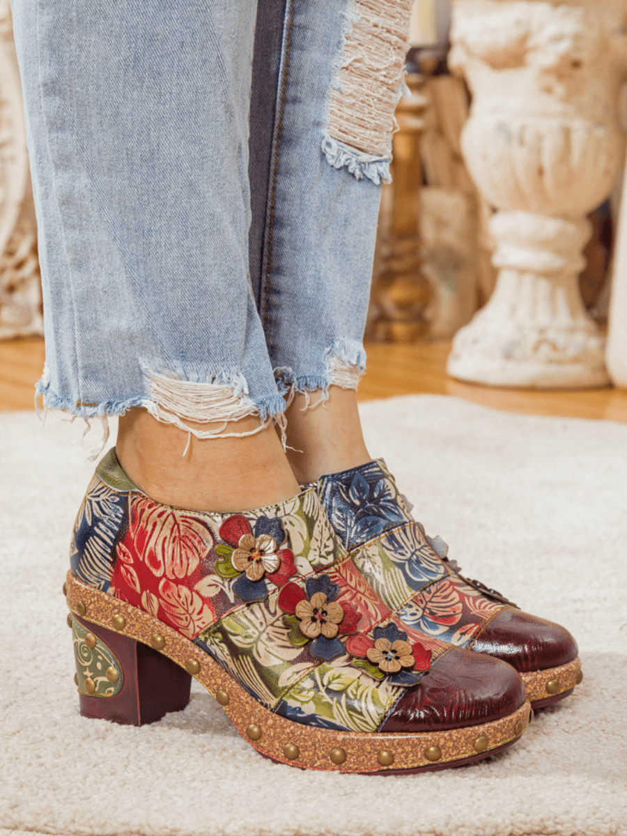 SOFFIA | FLORAL APPLIQUED LEATHER LOAFER