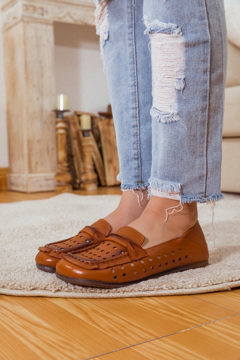 RUMOUR HAS IT| PERFORATED LEATHER LOAFER  - BROWN