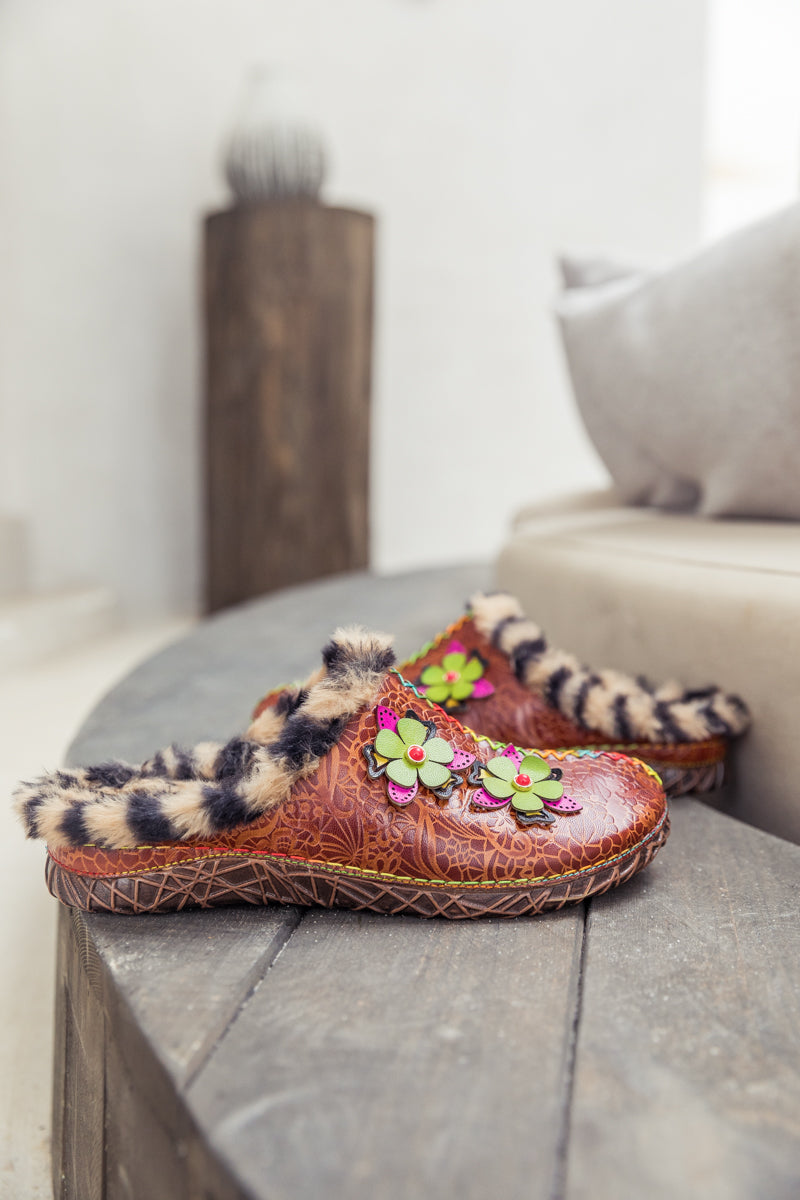 SOFFIA | Tiger Printed Wool Lined Applique Leather Slipper - Brown