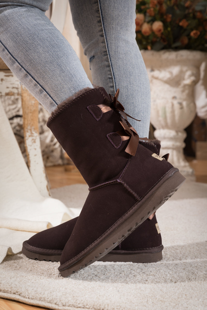 SMAIBULUN Ugg | DOUBLE RIBBON BOW SUEDE BOOT - BROWN