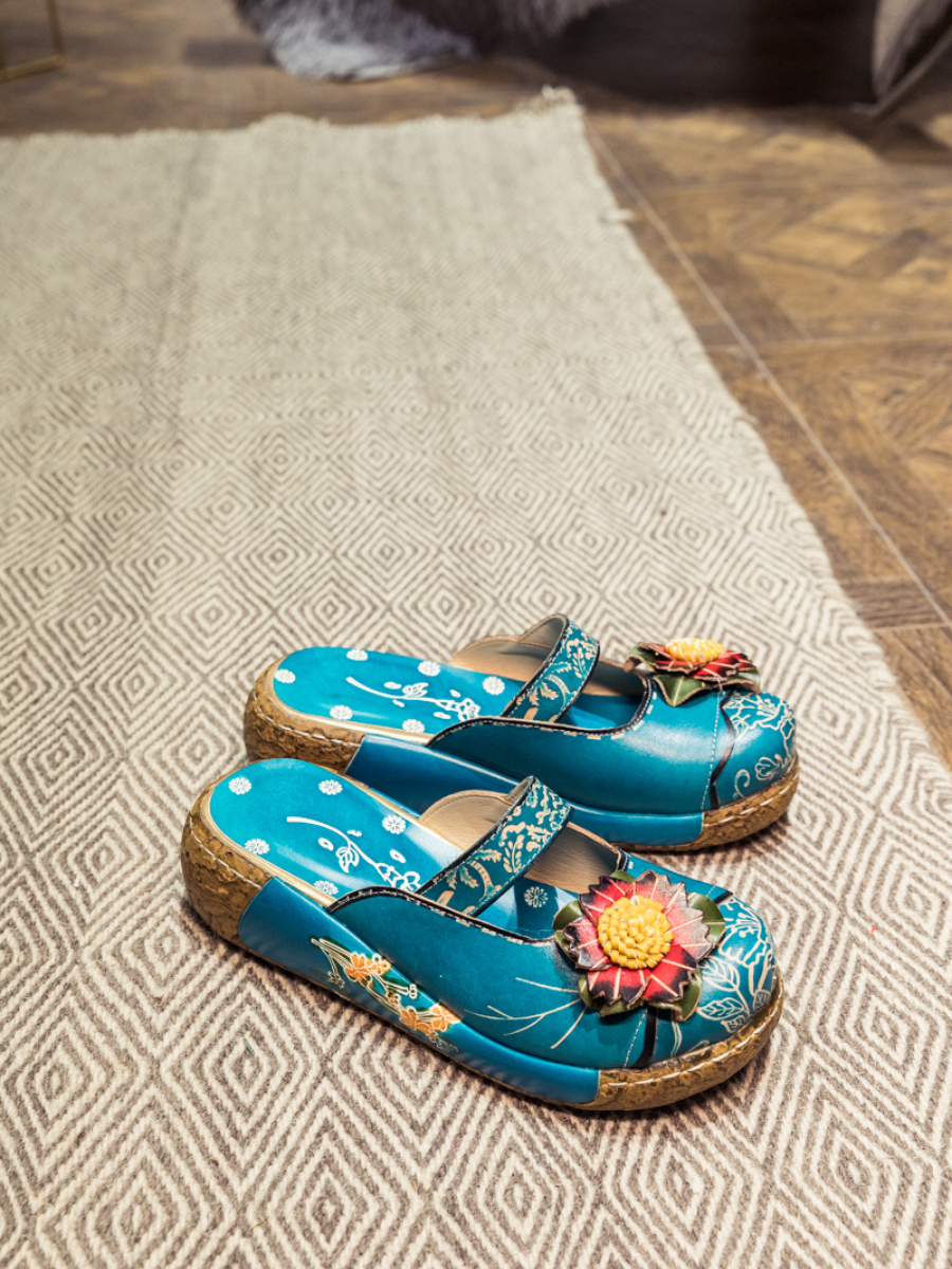 SOFFIA | Genuine Leather Cerulean Ribbed-Sole Clogs