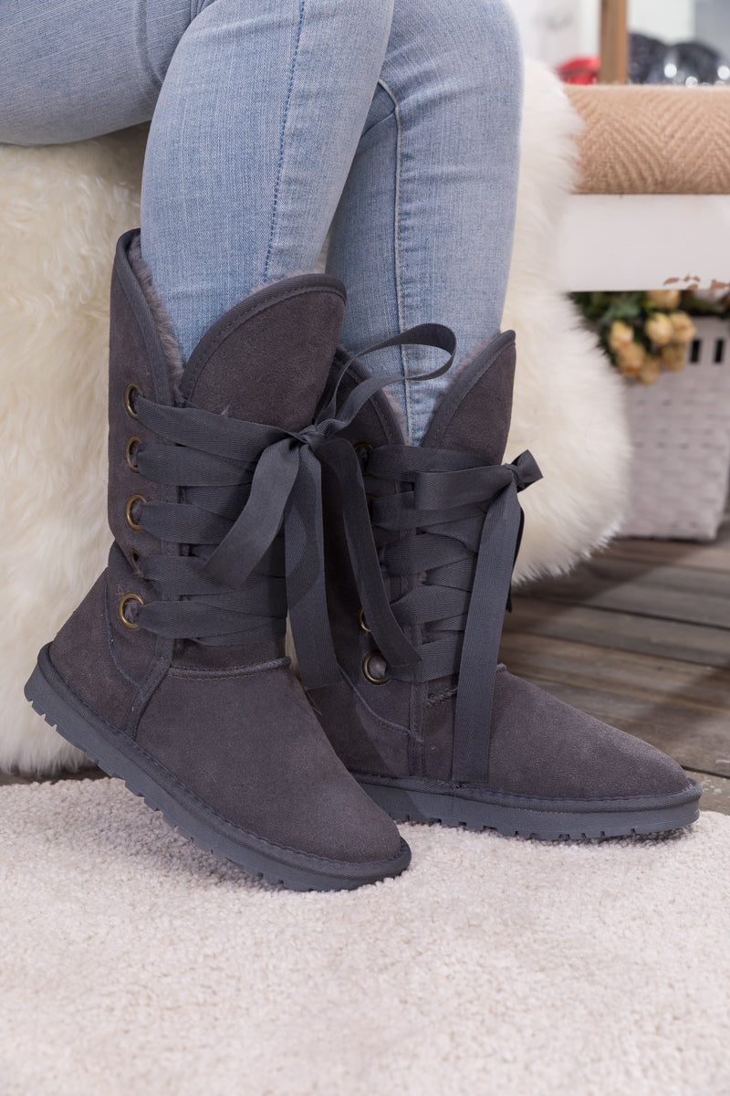 SMAIBULUN Ugg | Ribbon Lace-Up Faux Fur-lined Suede Boot - Charcoal