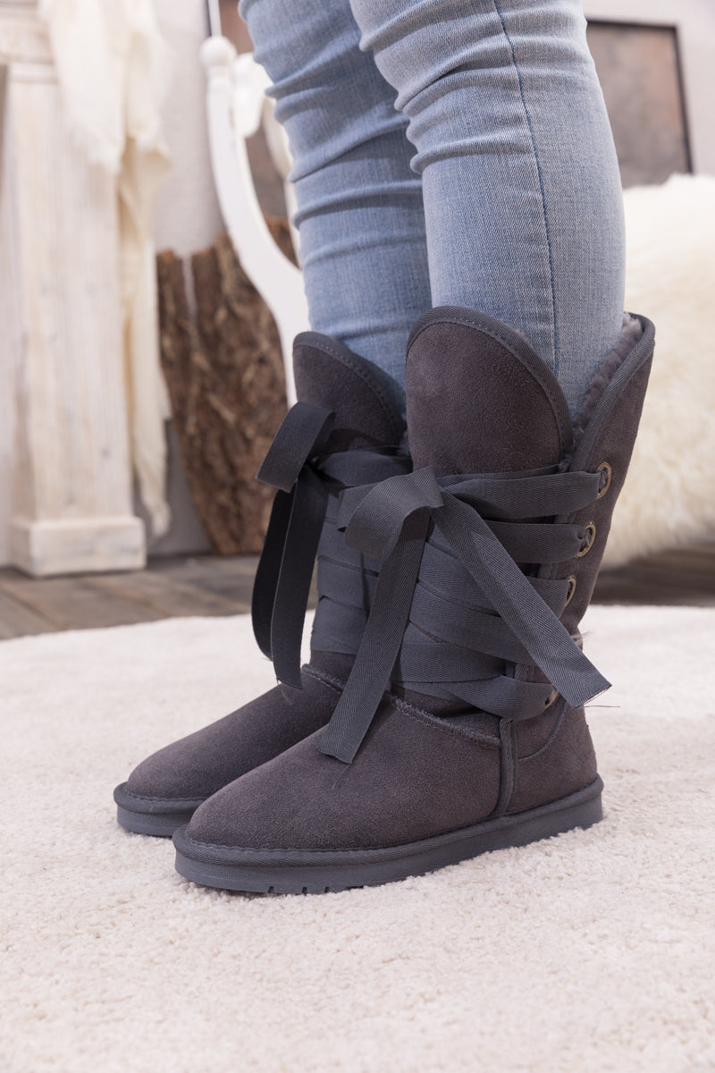 SMAIBULUN Ugg | Ribbon Lace-Up Faux Fur-lined Suede Boot - Charcoal