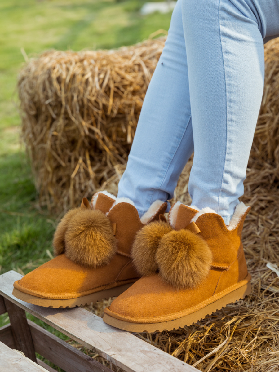 SMAIBULUN Ugg | Faux Fur Balls Suede Boot - Chestnut