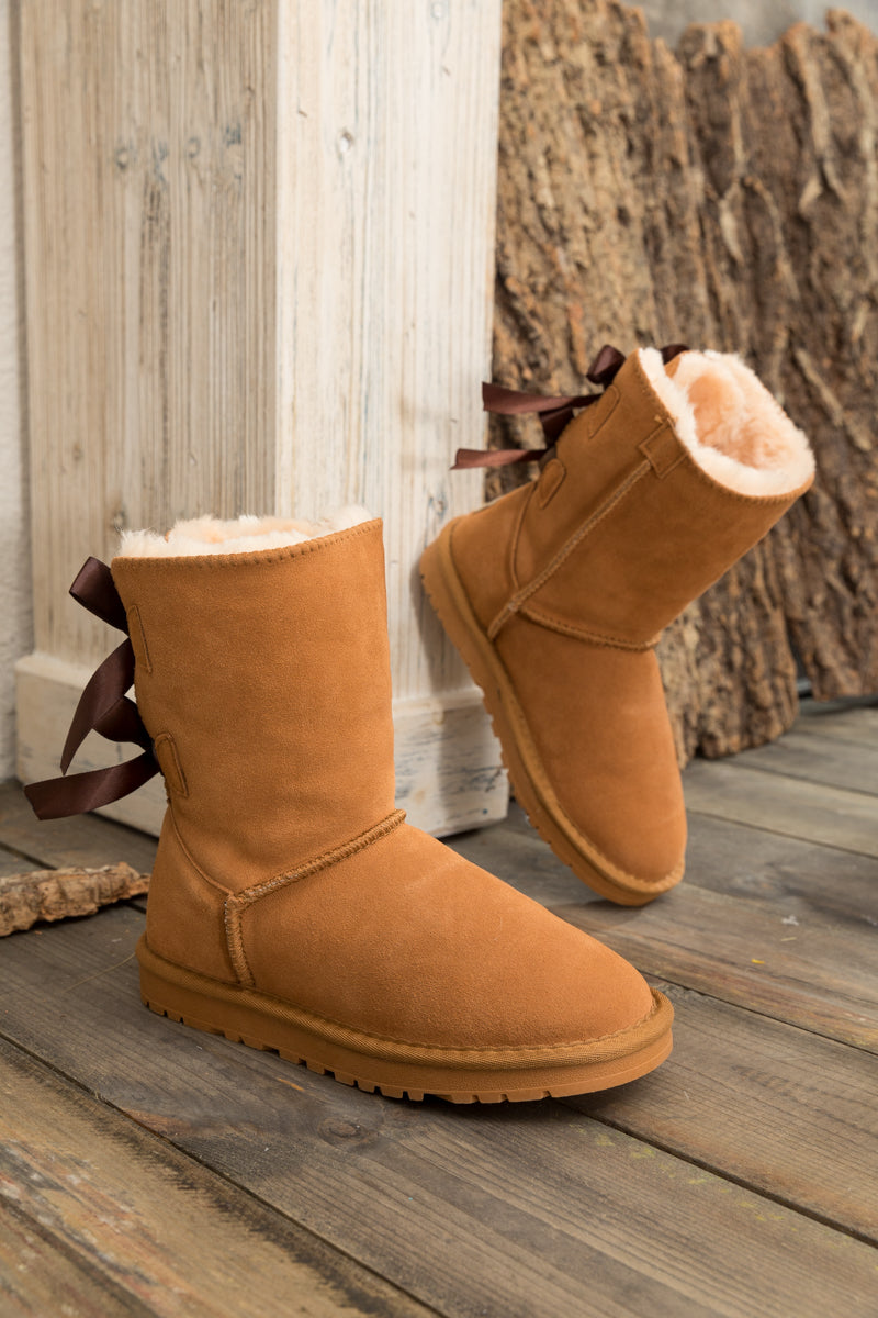 SMAIBULUN Ugg | DOUBLE RIBBON BOW SUEDE BOOT - Chestnut