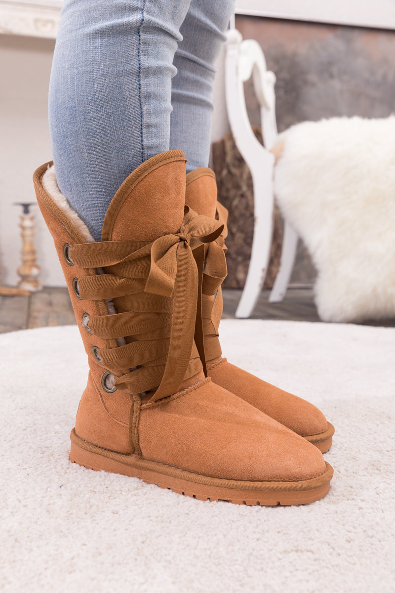 SMAIBULUN Ugg | Ribbon Lace-Up Faux Fur-lined Suede Boot - Chestnut