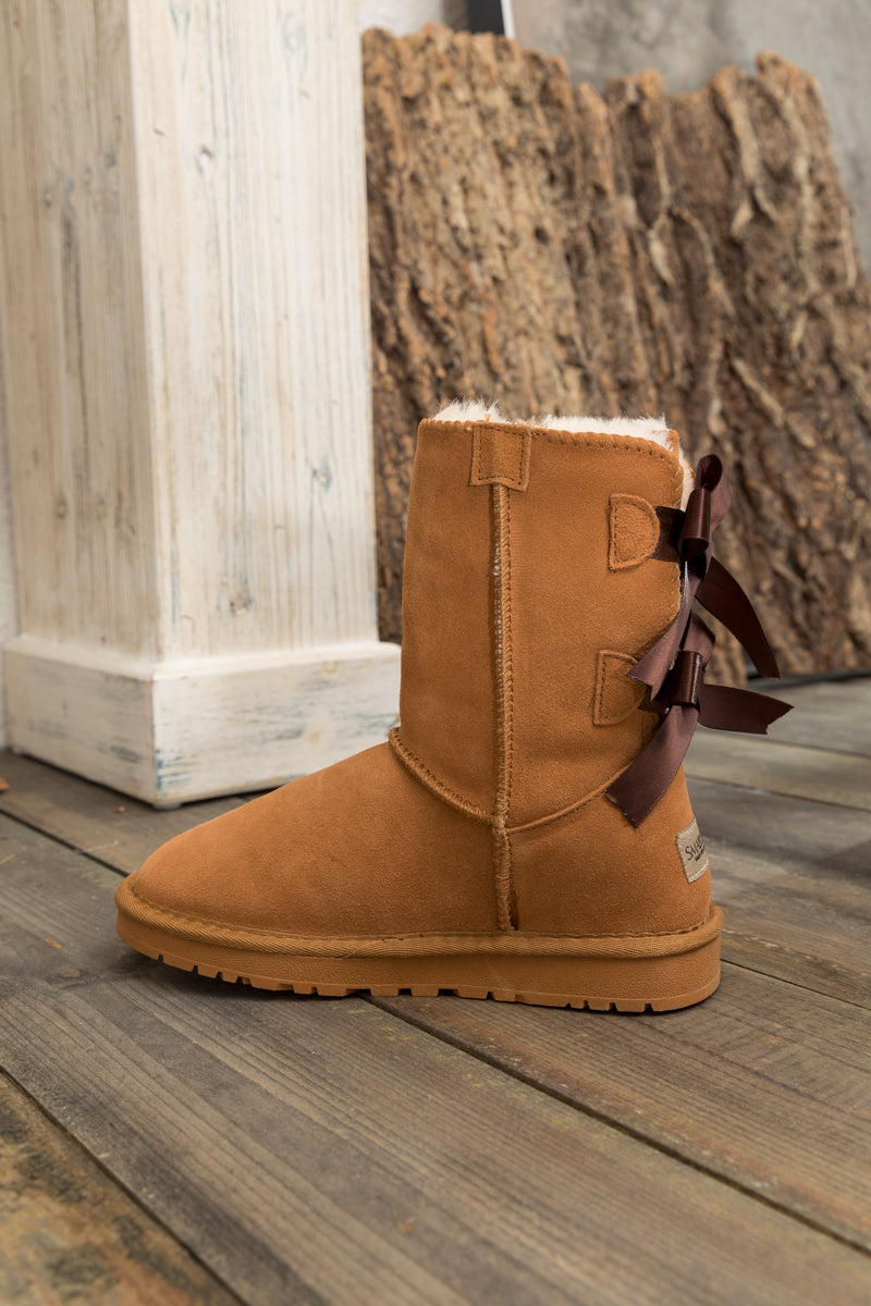 SMAIBULUN Ugg | DOUBLE RIBBON BOW SUEDE BOOT - Chestnut