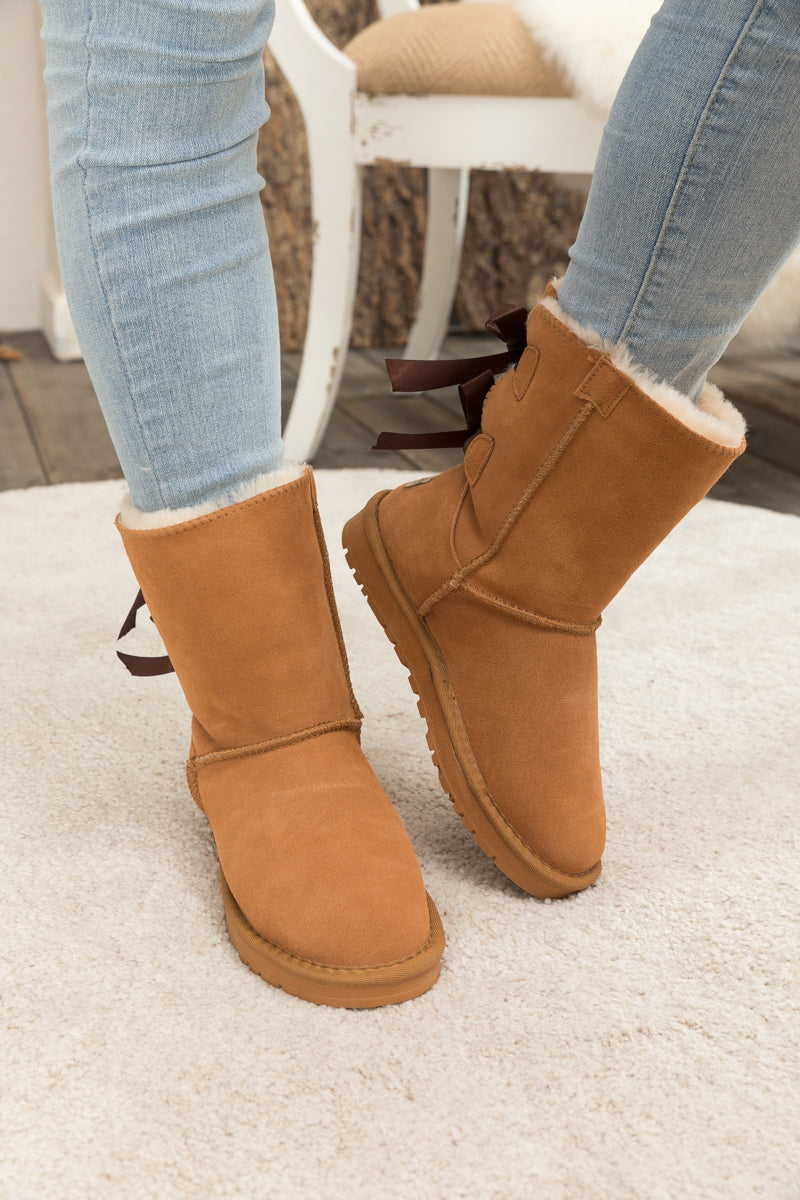 SMAIBULUN Ugg | DOUBLE RIBBON BOW SUEDE BOOT - Chestnut