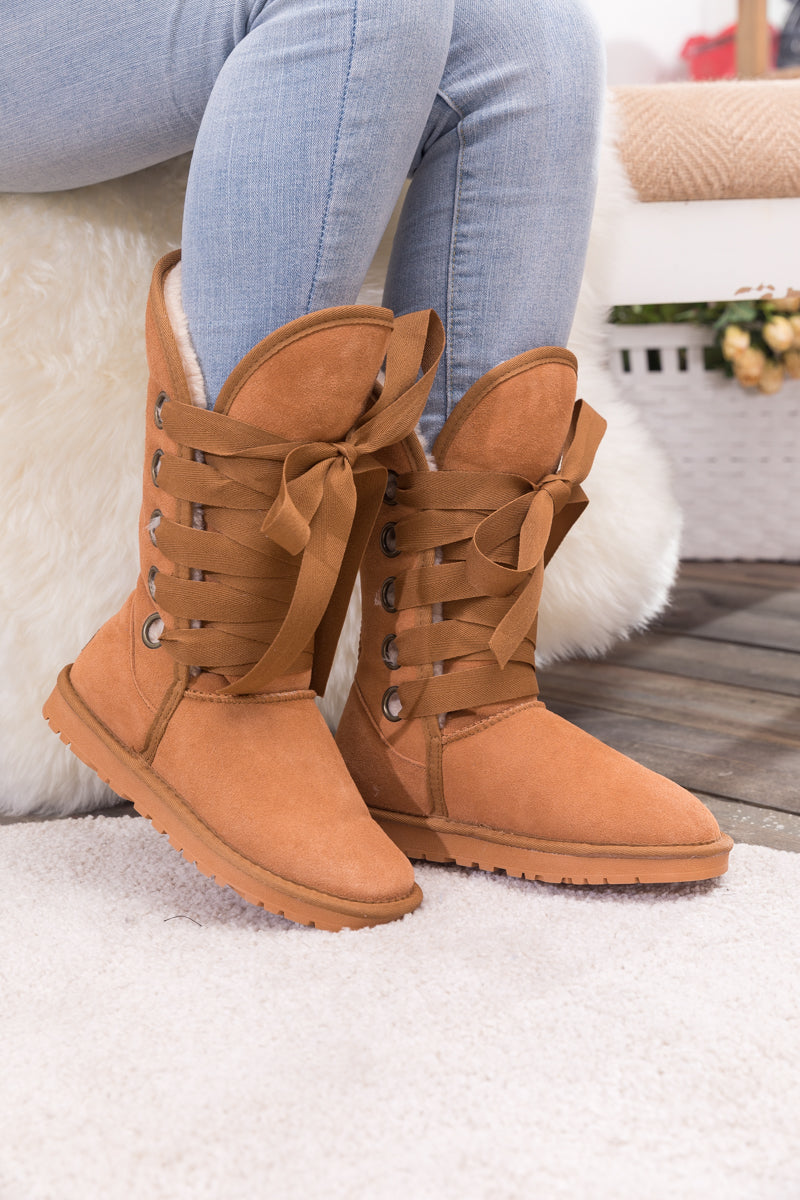 SMAIBULUN Ugg | Ribbon Lace-Up Faux Fur-lined Suede Boot - Chestnut