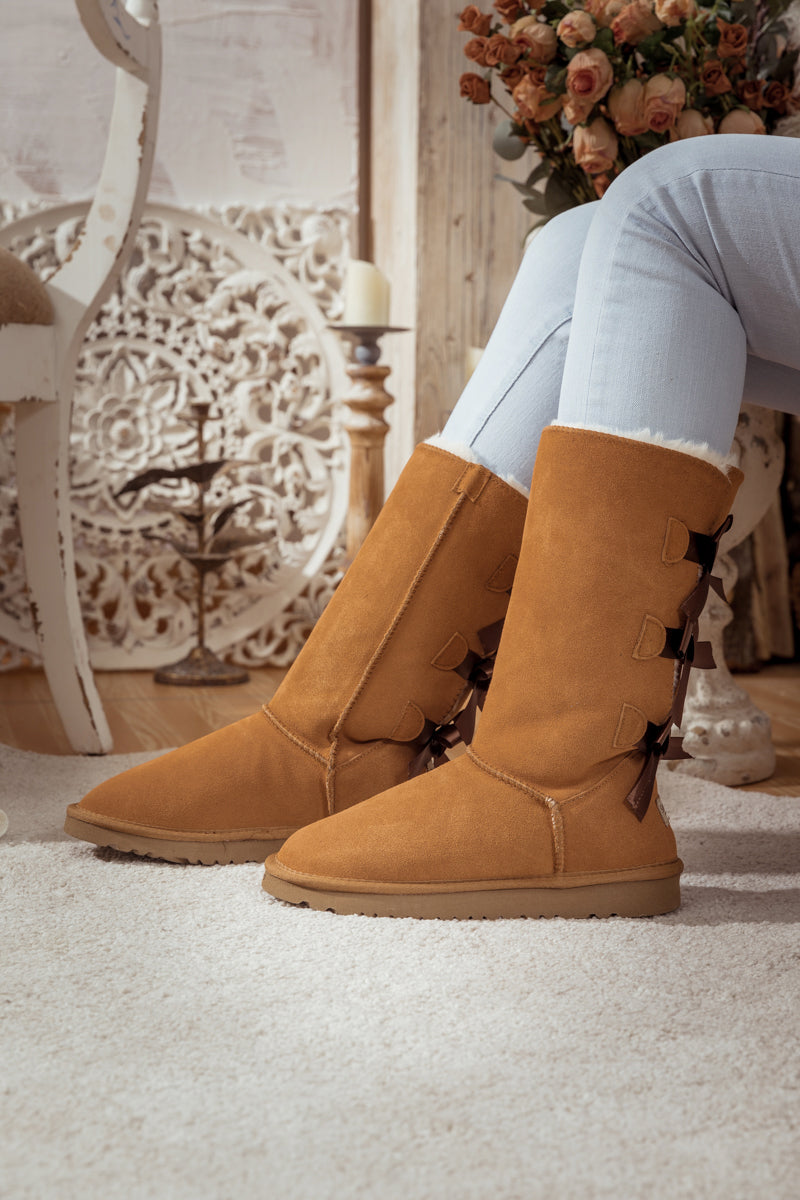 SMAIBULUN Ugg | Tri Ribbon Bow Suede Boots - Chestnut