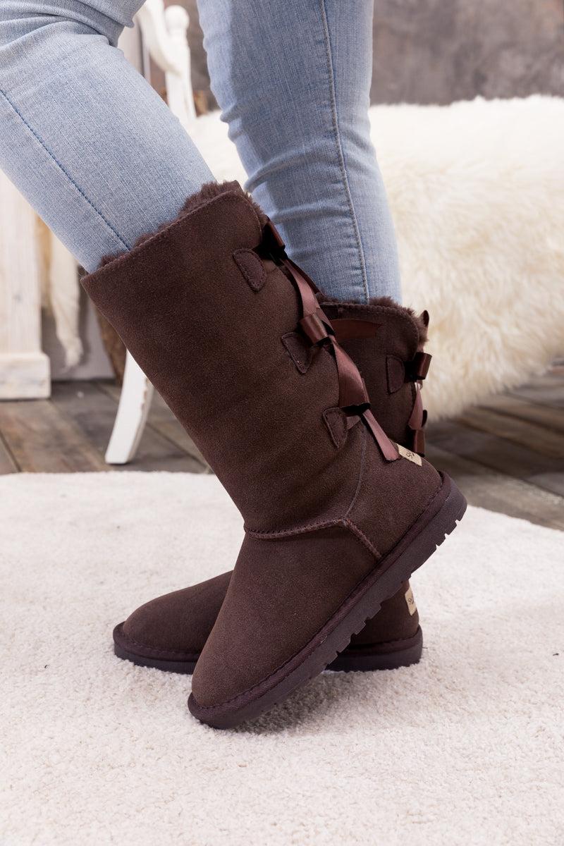 SMAIBULUN Ugg | Tri Ribbon Bow Suede Boots - Chocolate