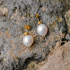 Delilah Freshwater Pearl Drop Earrings