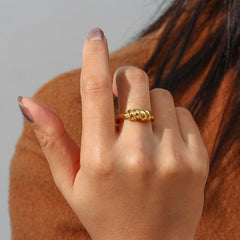 Elara Twist Ring