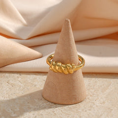 Elara Twist Ring