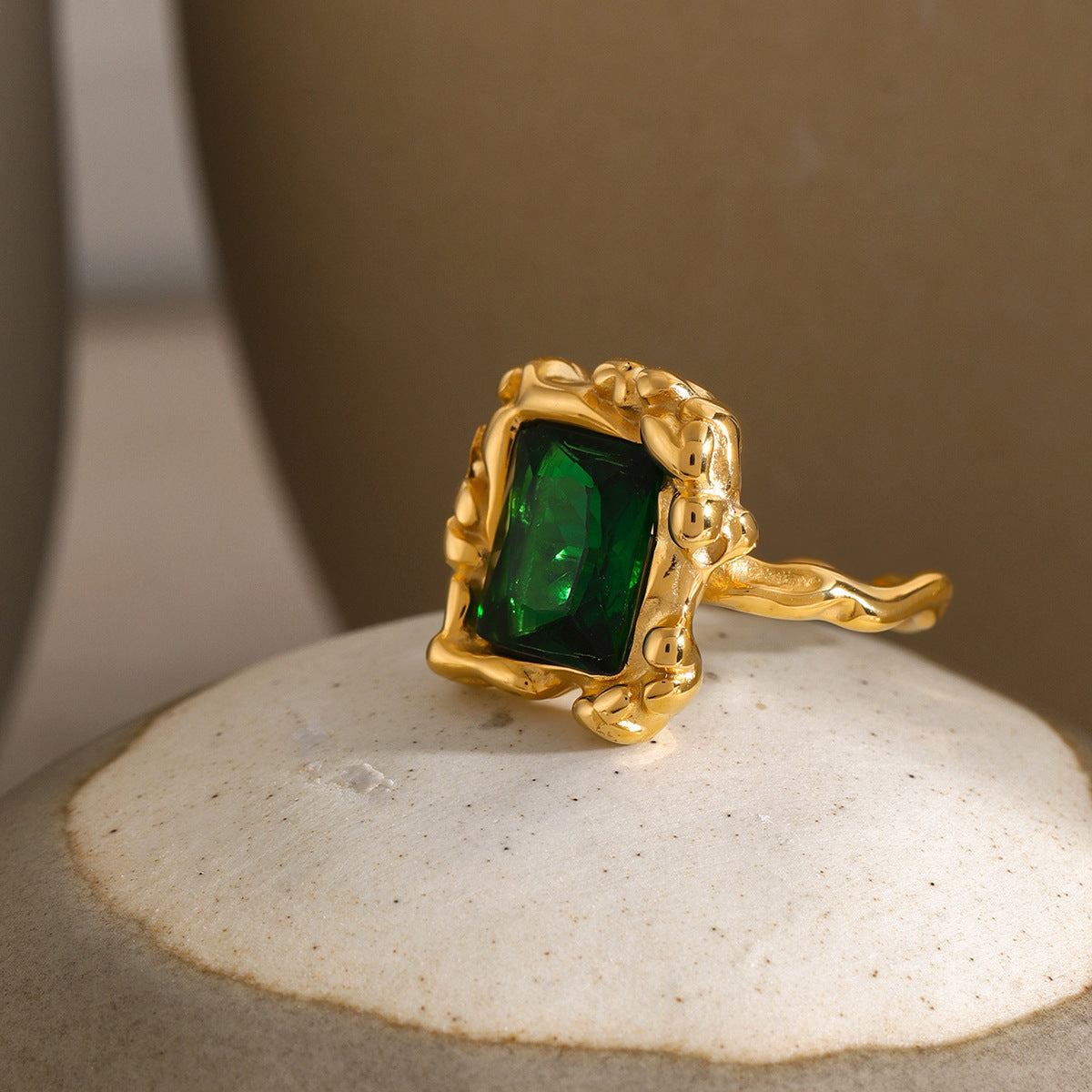 Elowen Emerald Ring