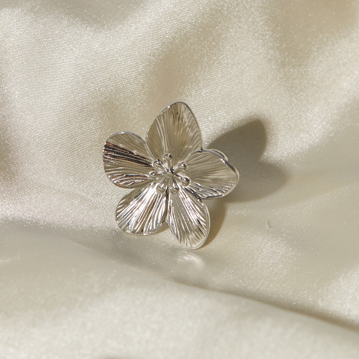 Fleur Silver - Petal Statement Ring