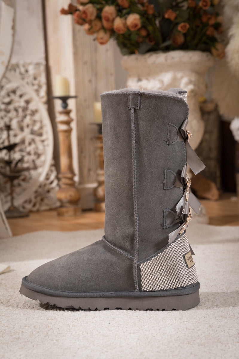 SMAIBULUN Ugg | Rhinestone Ribbon Tri-Tie Bow Suede Boots - Grey