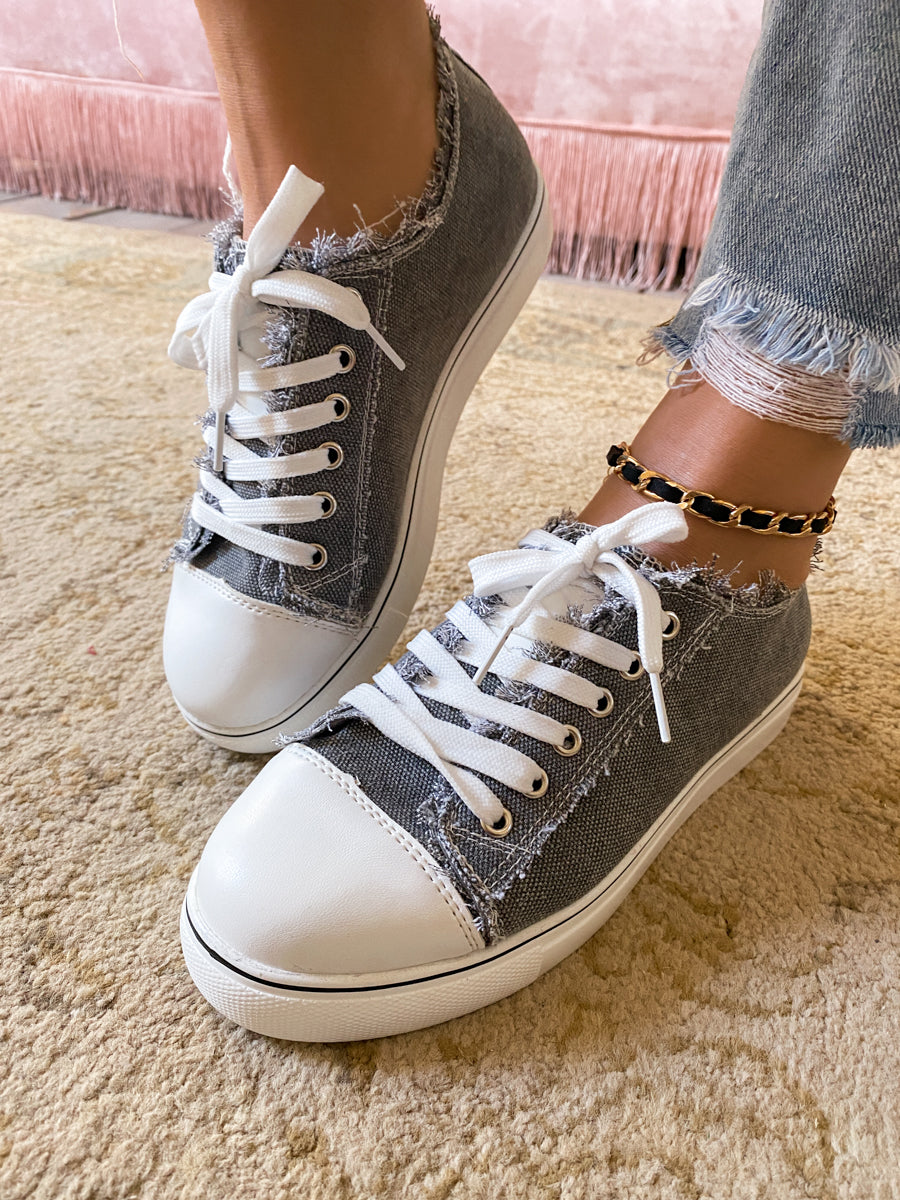 Denim Bayshore Canvas Sneakers - EN BLOOM